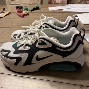Nike Air Max in Dusty Cactus Size 8.5 Like New